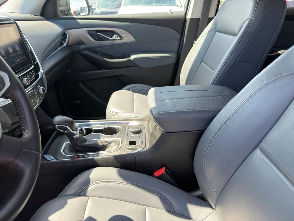 used 2021 Chevrolet Traverse car, priced at $19,830
