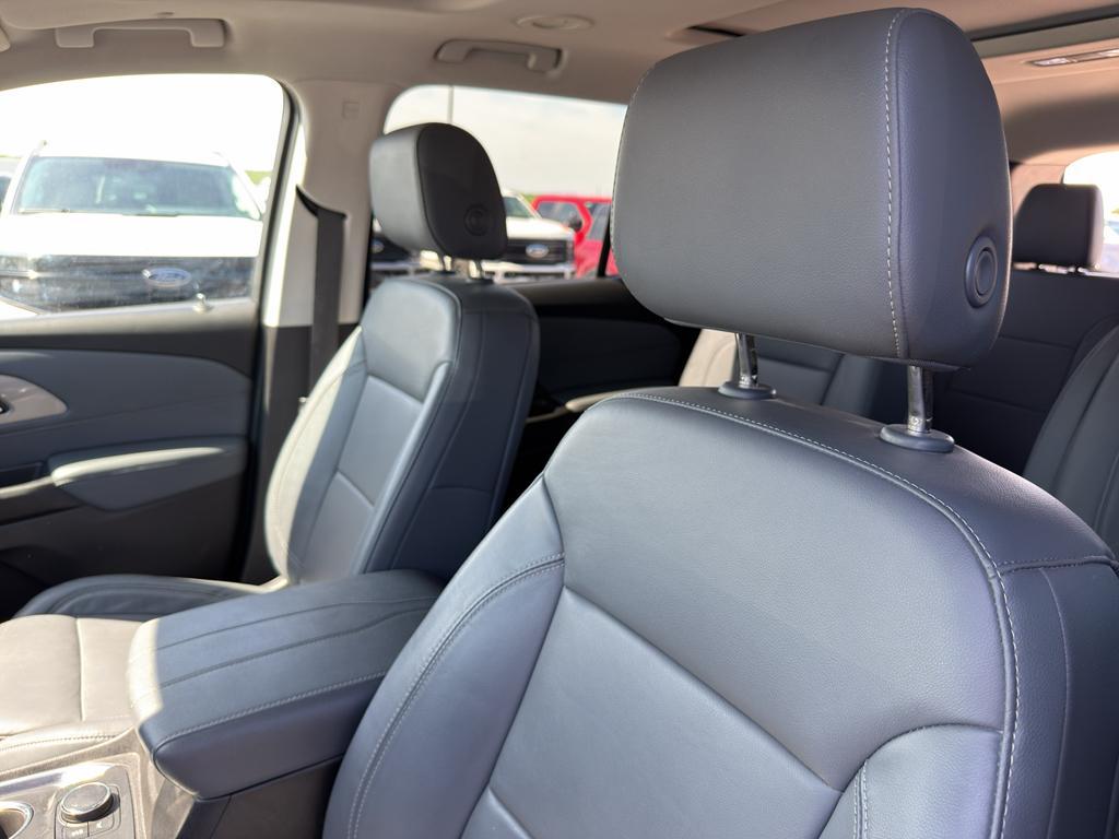 used 2021 Chevrolet Traverse car, priced at $19,830