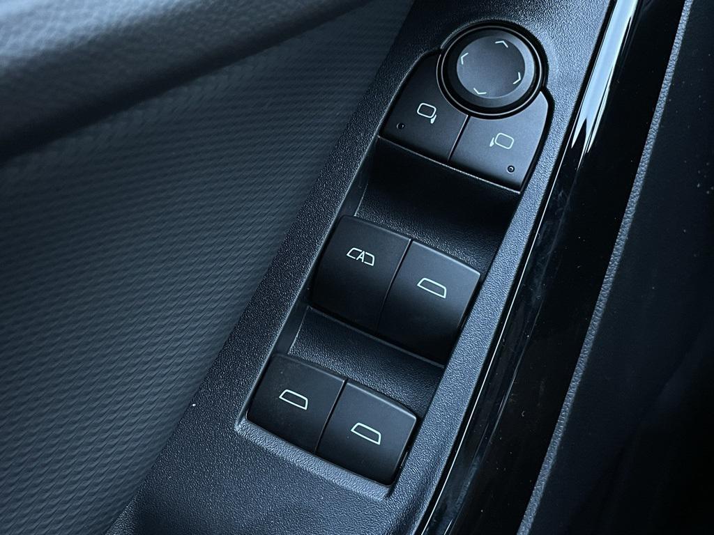 new 2026 Chevrolet Equinox car, priced at $28,490