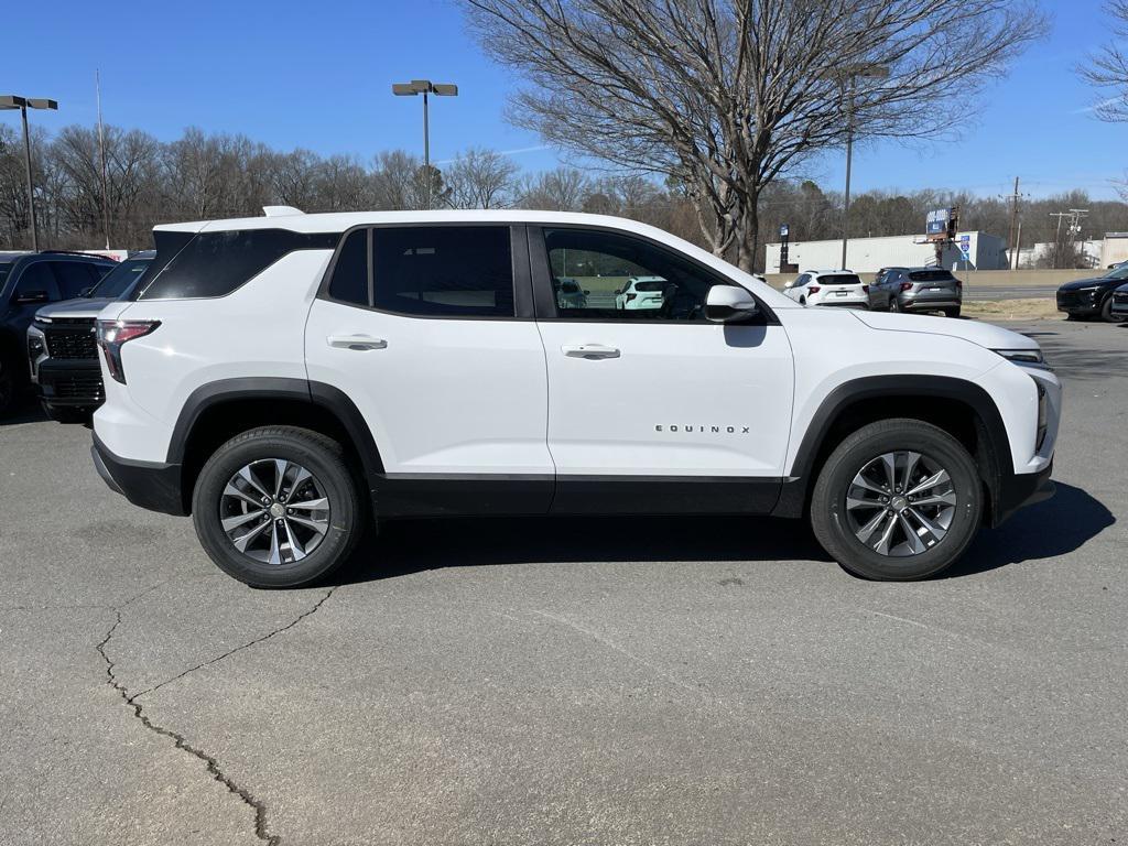 new 2026 Chevrolet Equinox car, priced at $28,490