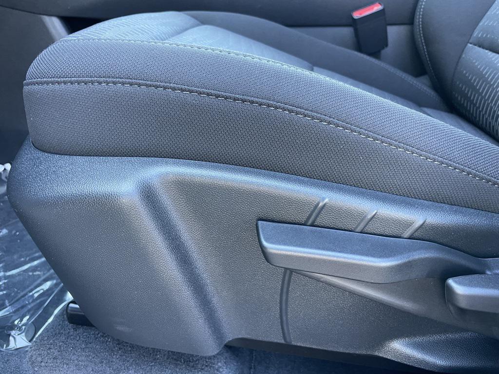 new 2026 Chevrolet Equinox car, priced at $28,490