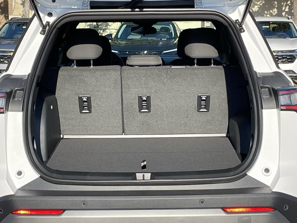 new 2026 Chevrolet Equinox car, priced at $28,490