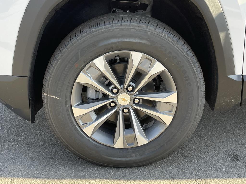 new 2026 Chevrolet Equinox car, priced at $28,490