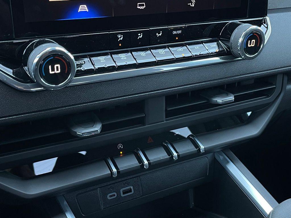 new 2026 Chevrolet Colorado car, priced at $38,990