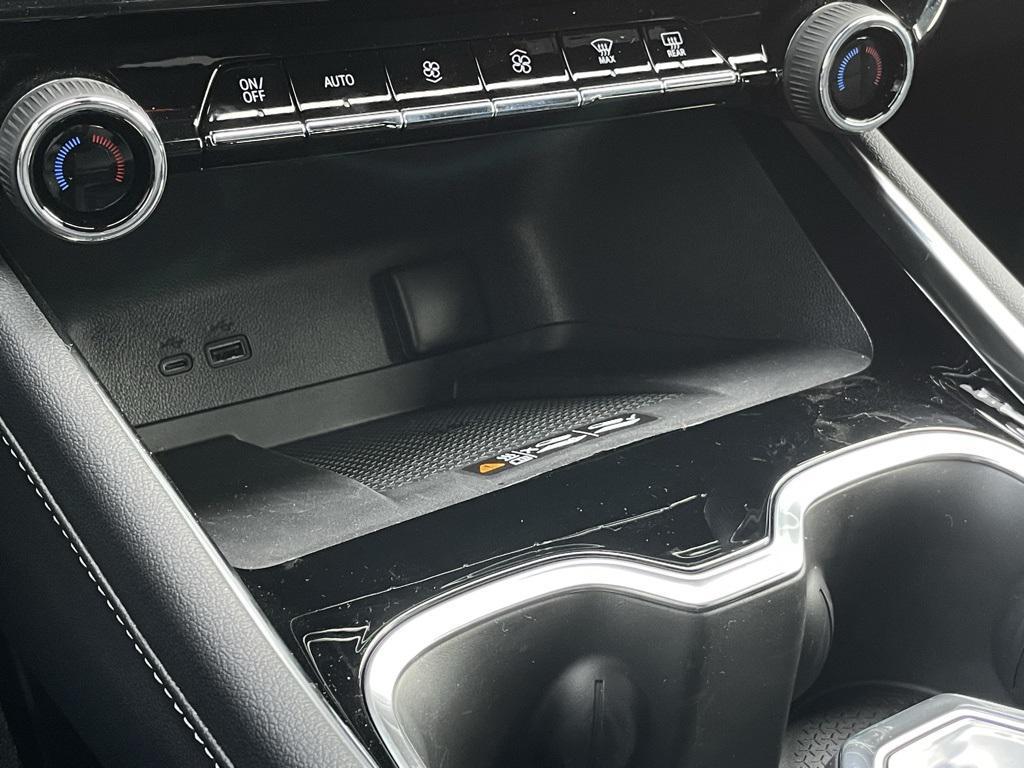 new 2026 Chevrolet Traverse car, priced at $43,490