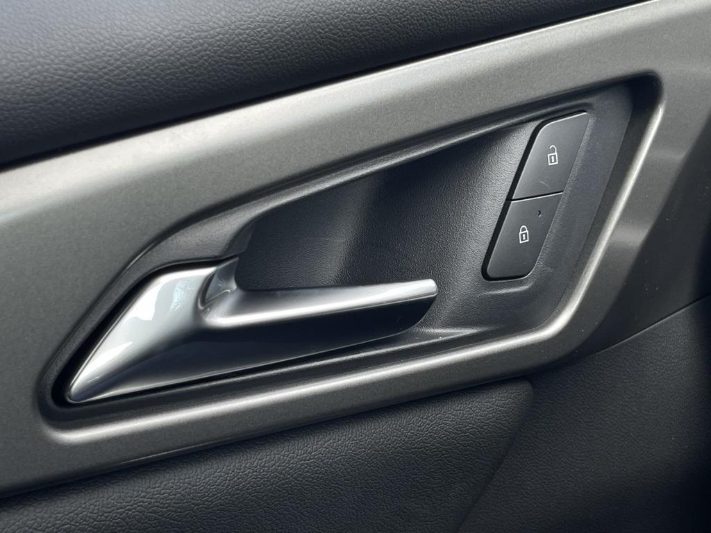 new 2026 Chevrolet Traverse car, priced at $43,490