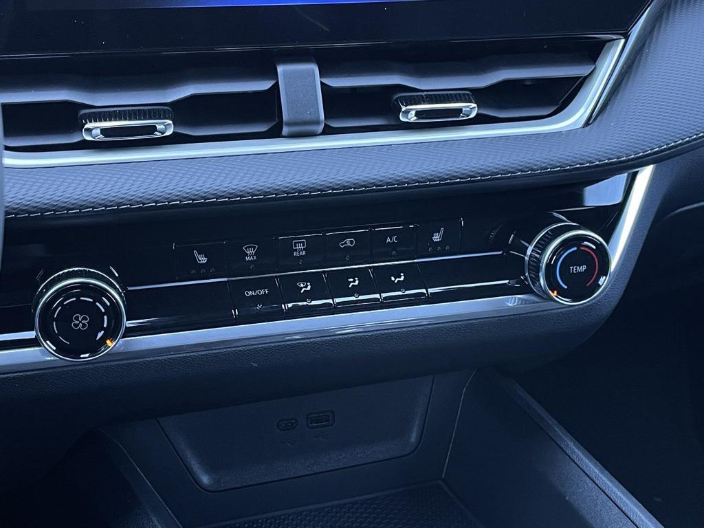 new 2026 Chevrolet Equinox car, priced at $28,490