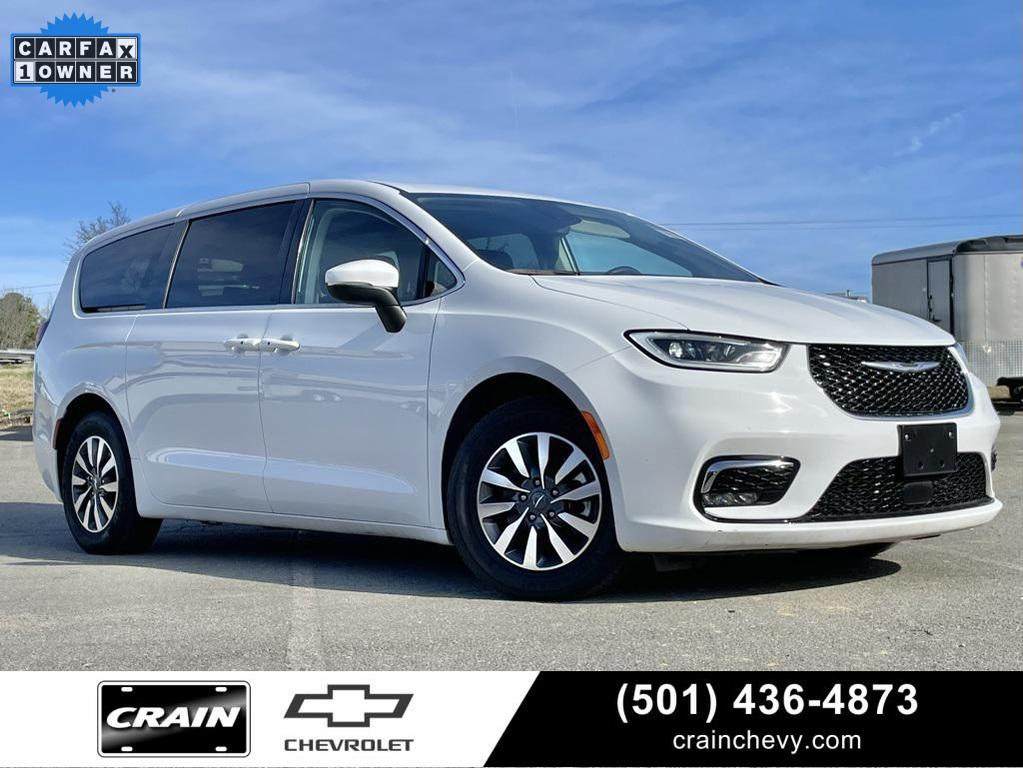 used 2023 Chrysler Pacifica Hybrid car, priced at $21,399
