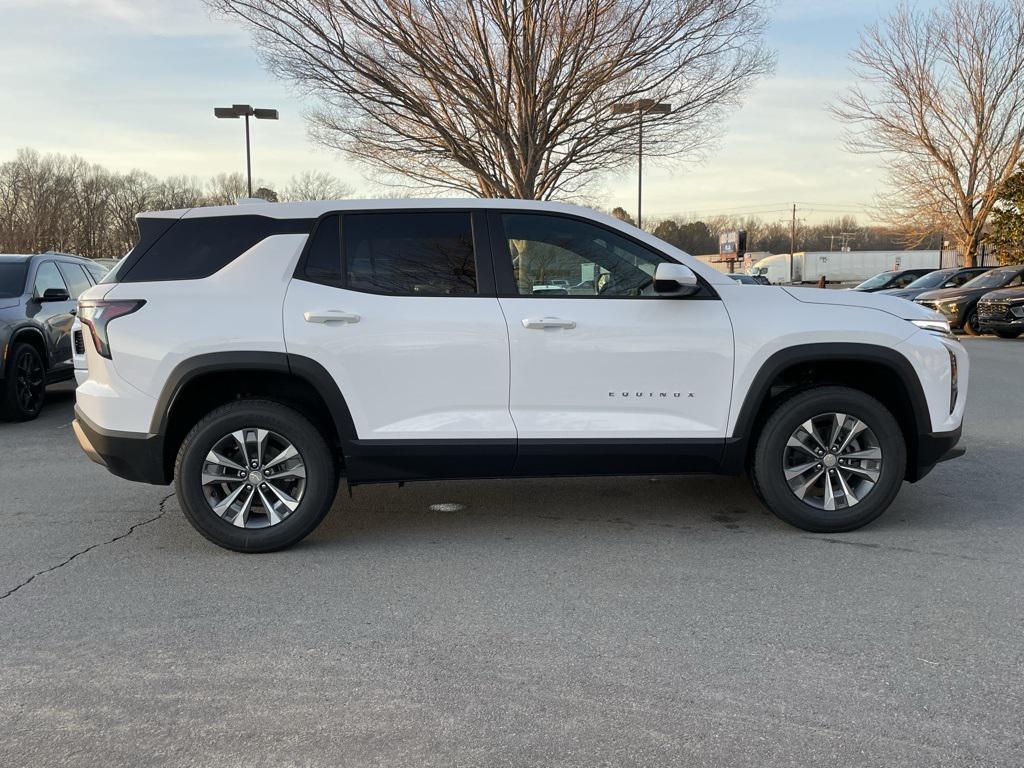 new 2026 Chevrolet Equinox car, priced at $28,490