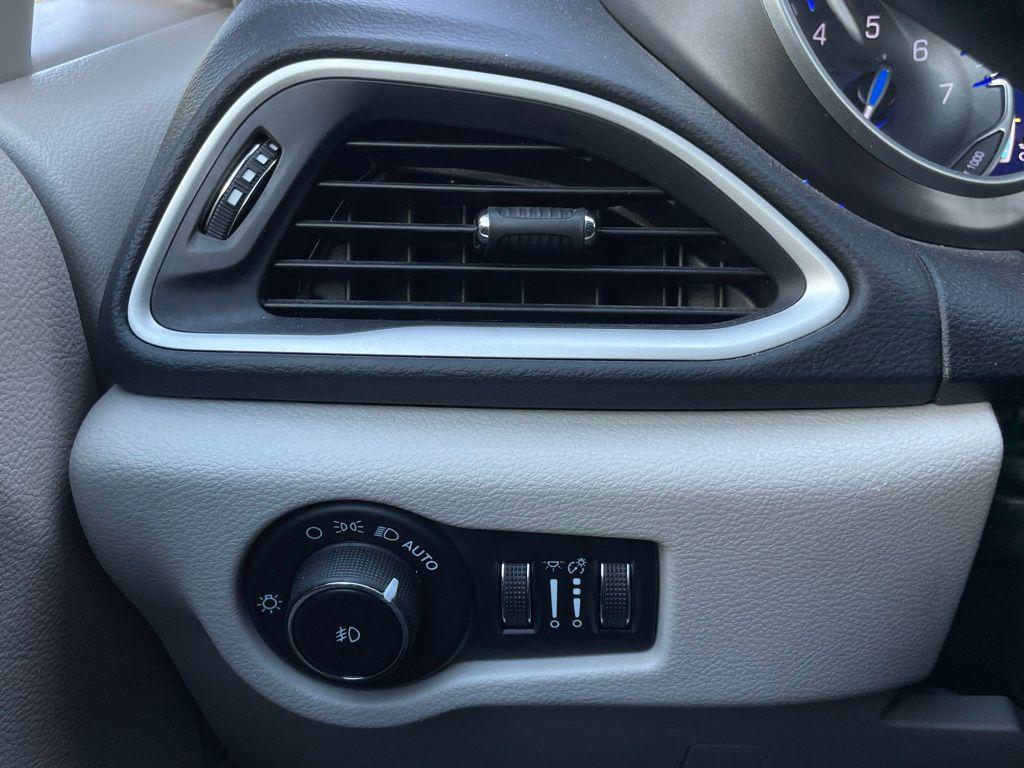 used 2023 Chrysler Pacifica car, priced at $24,655