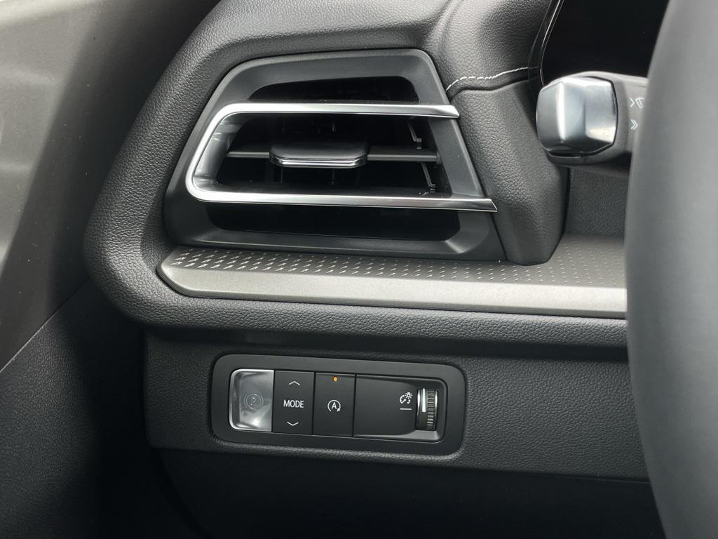 new 2026 Chevrolet Traverse car, priced at $42,835