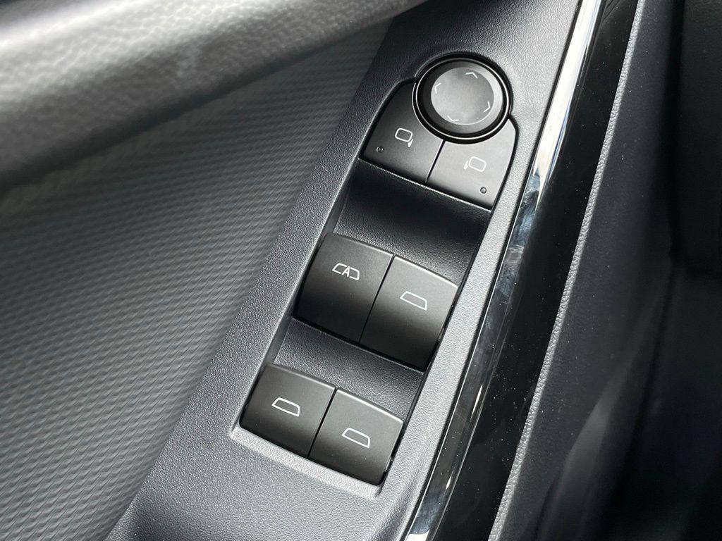 new 2026 Chevrolet Equinox car, priced at $28,490