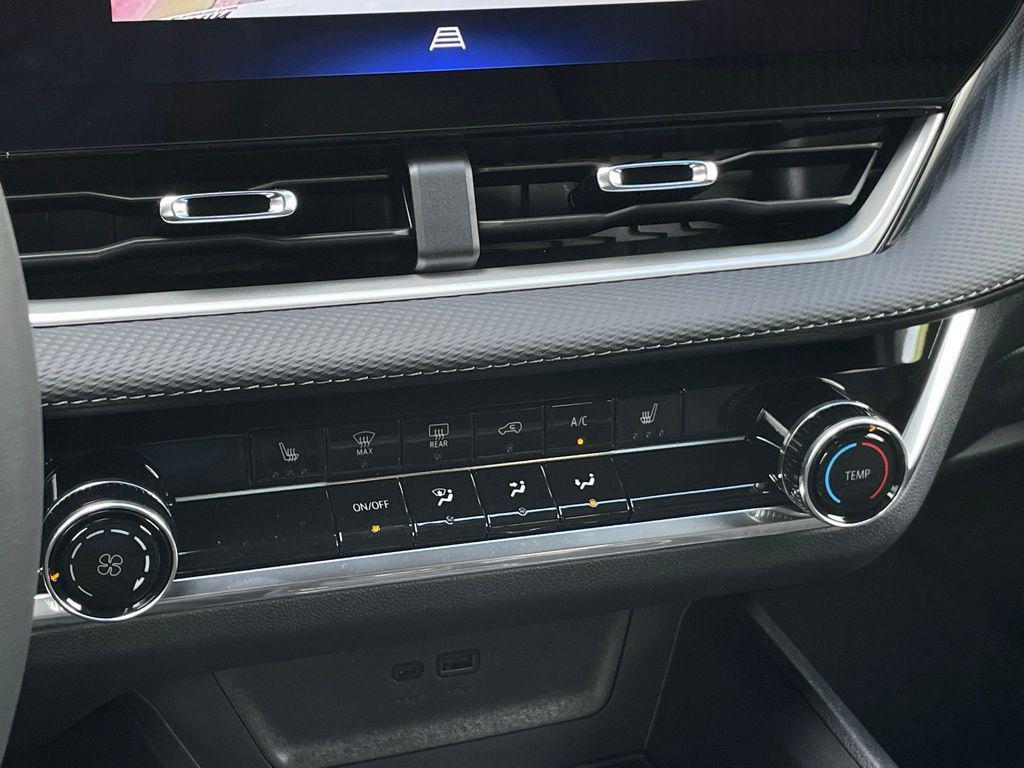 new 2026 Chevrolet Equinox car, priced at $28,490