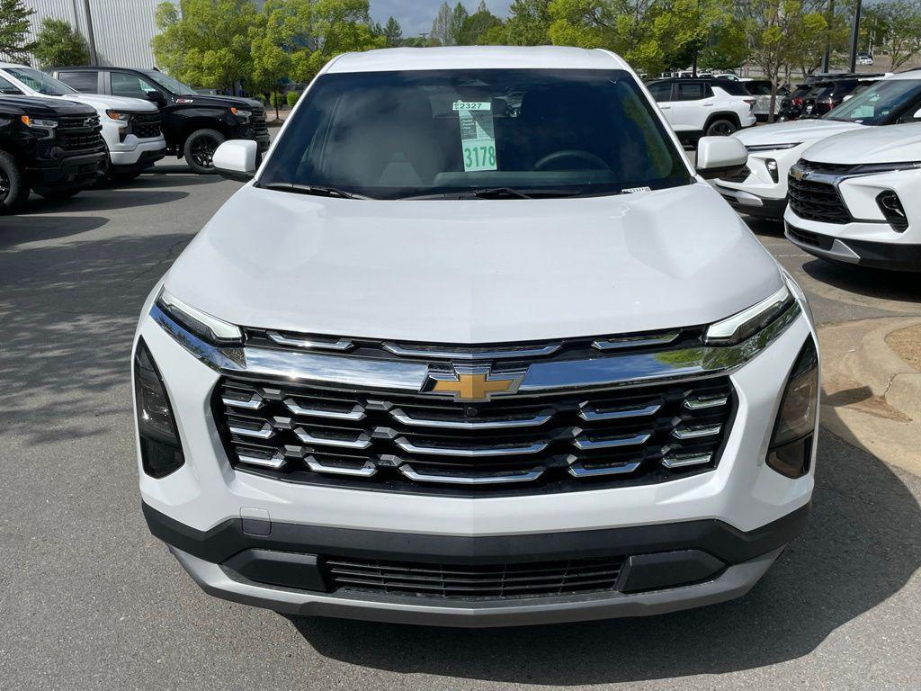 new 2026 Chevrolet Equinox car, priced at $28,490