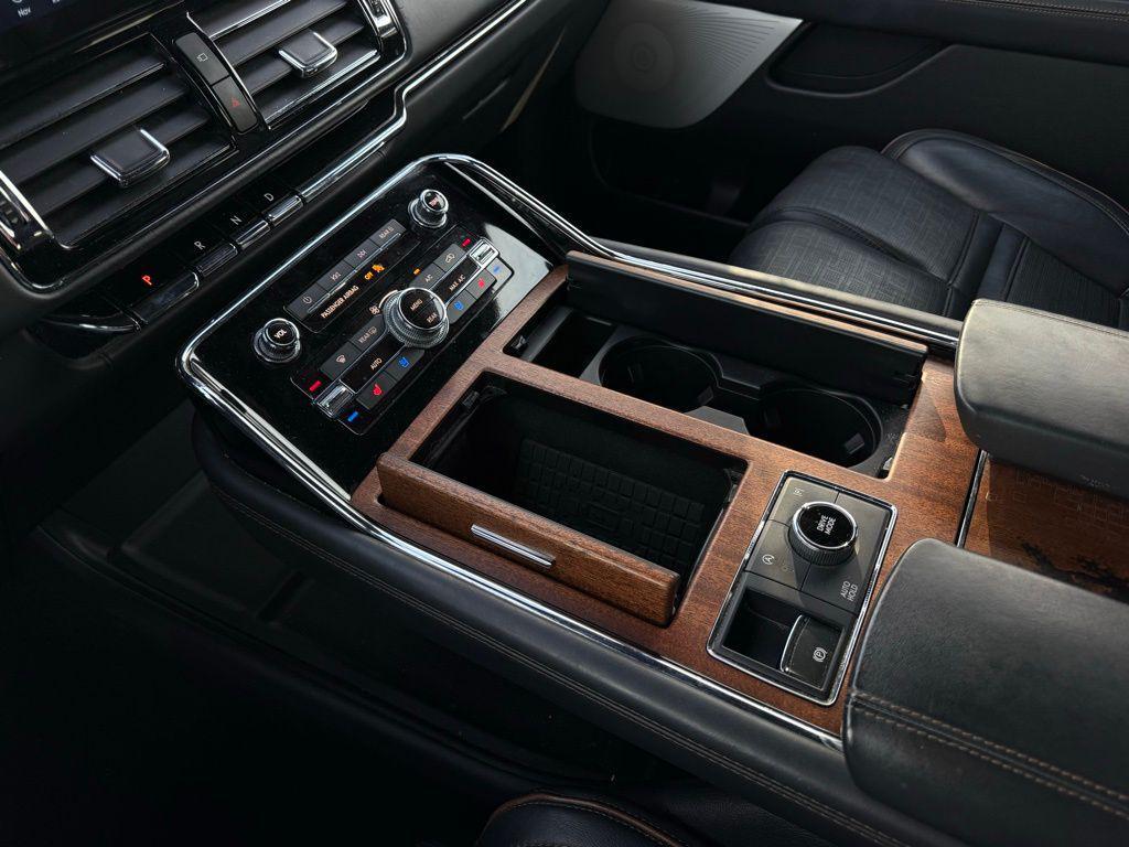 used 2022 Lincoln Navigator car, priced at $52,826