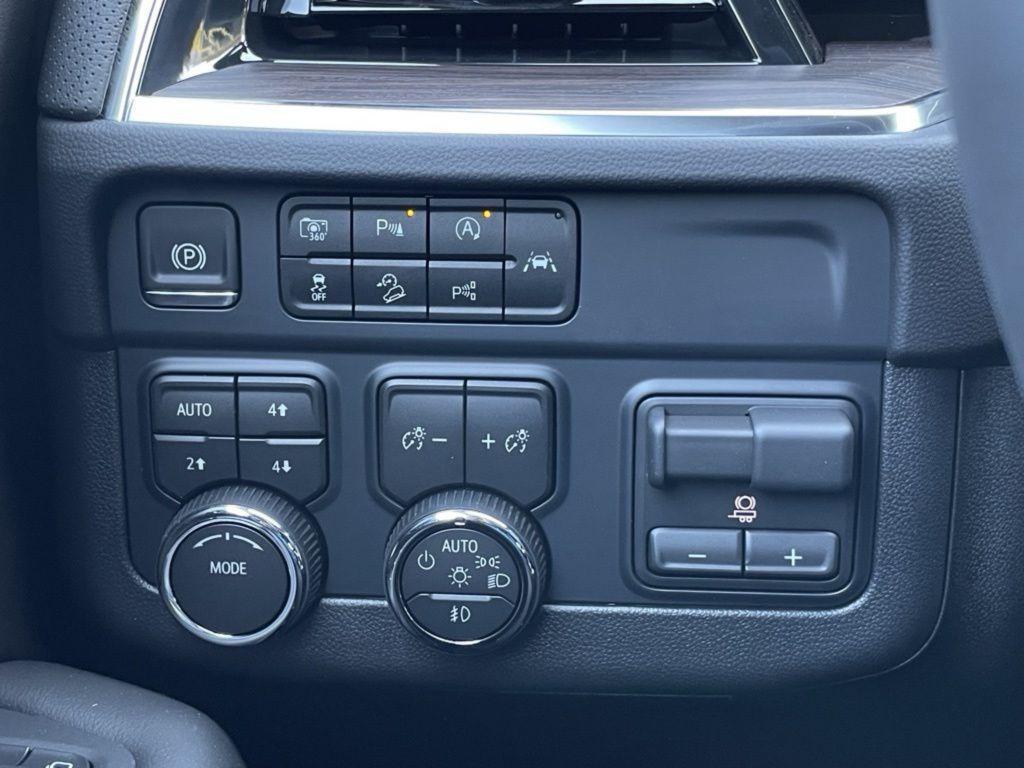 new 2026 Chevrolet Suburban car, priced at $80,990