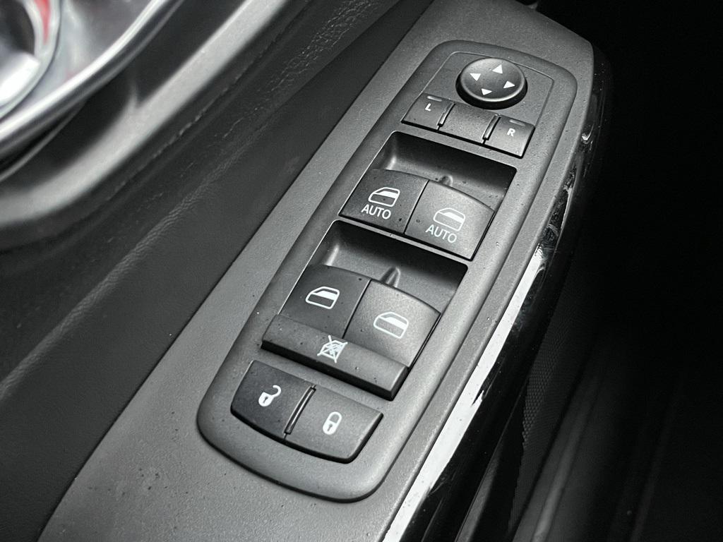 used 2021 Jeep Cherokee car, priced at $19,499