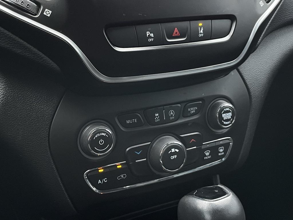 used 2021 Jeep Cherokee car, priced at $19,499