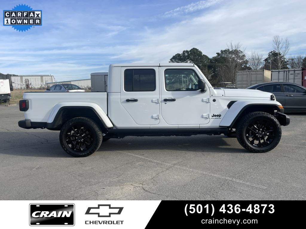 used 2025 Jeep Gladiator car, priced at $36,000