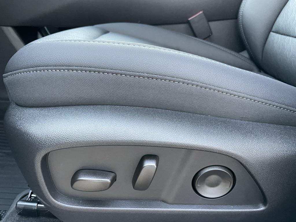 new 2026 Chevrolet Equinox car, priced at $33,945