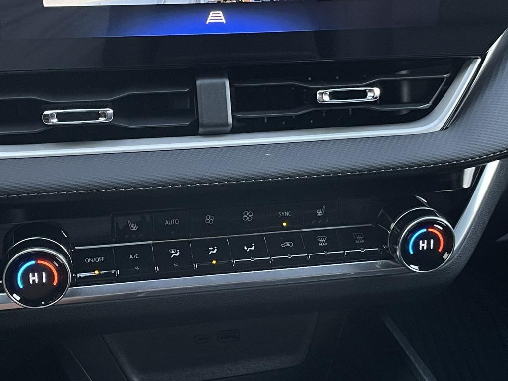 new 2026 Chevrolet Equinox car, priced at $33,945