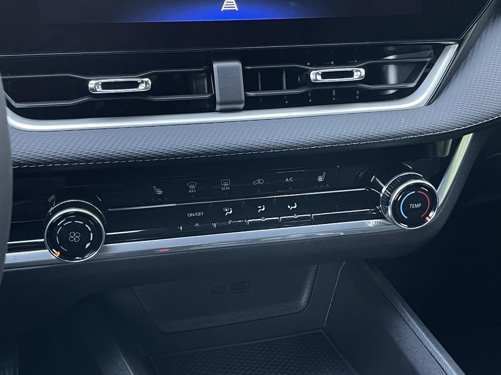 new 2026 Chevrolet Equinox car, priced at $28,490