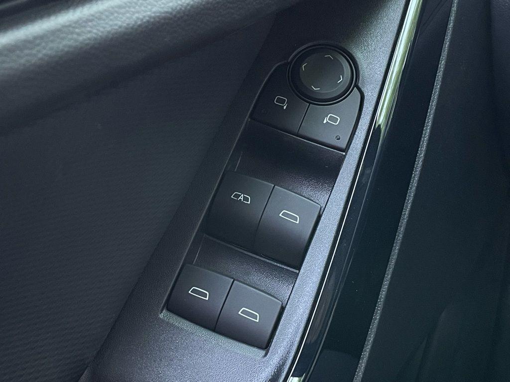 new 2026 Chevrolet Equinox car, priced at $28,490