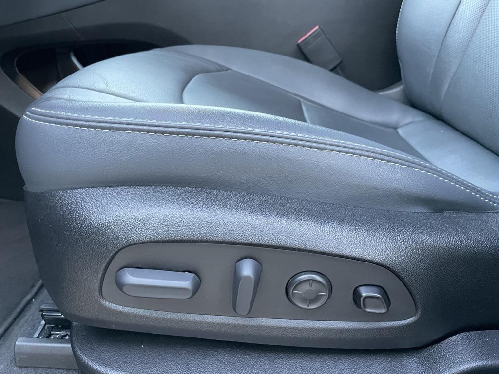 used 2022 Buick Enclave car, priced at $30,999