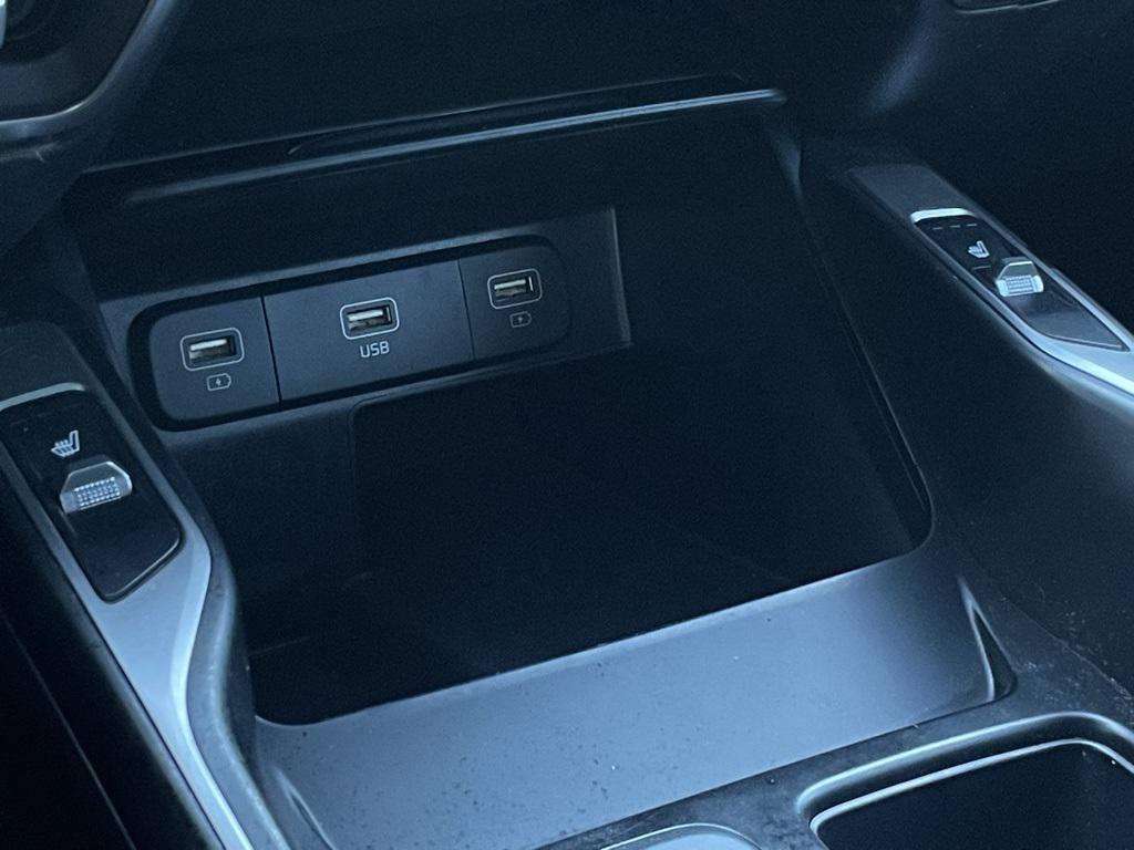 used 2022 Kia Sorento Hybrid car, priced at $23,487