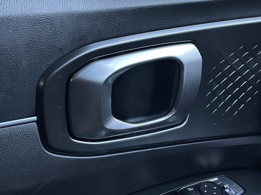 used 2022 Kia Sorento Hybrid car, priced at $23,487