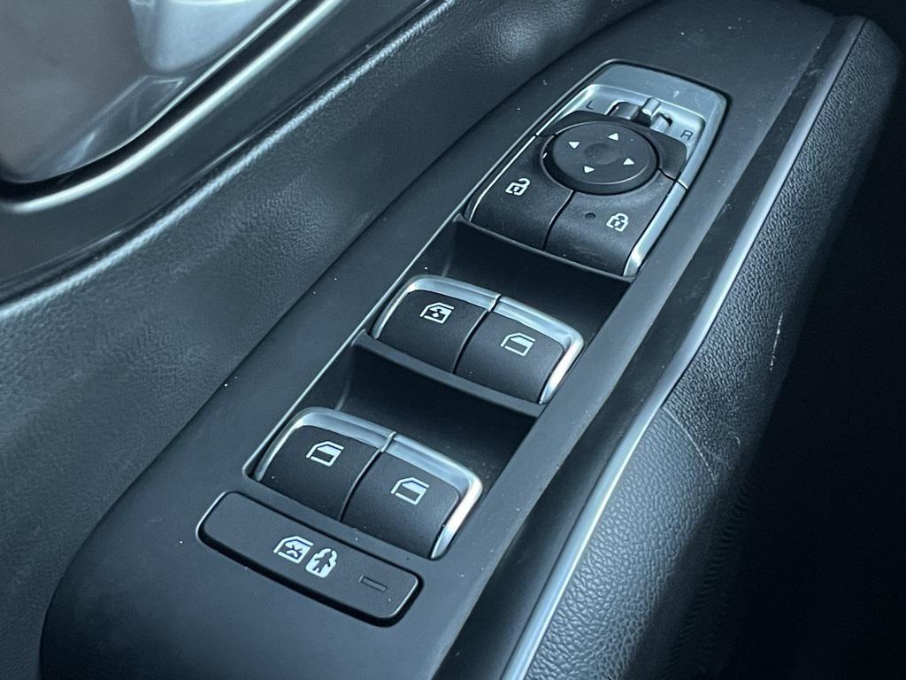 used 2022 Kia Sorento Hybrid car, priced at $23,487