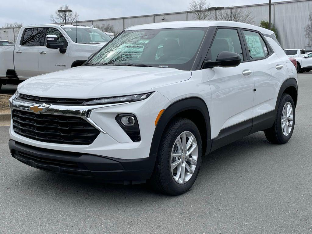 new 2026 Chevrolet TrailBlazer car, priced at $22,990