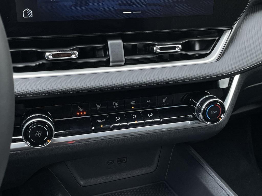 new 2026 Chevrolet Equinox car, priced at $30,535