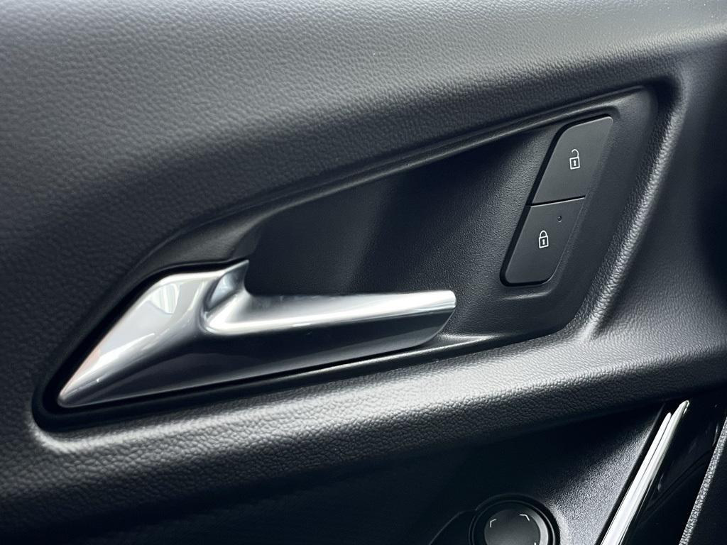 new 2026 Chevrolet Equinox car, priced at $30,535