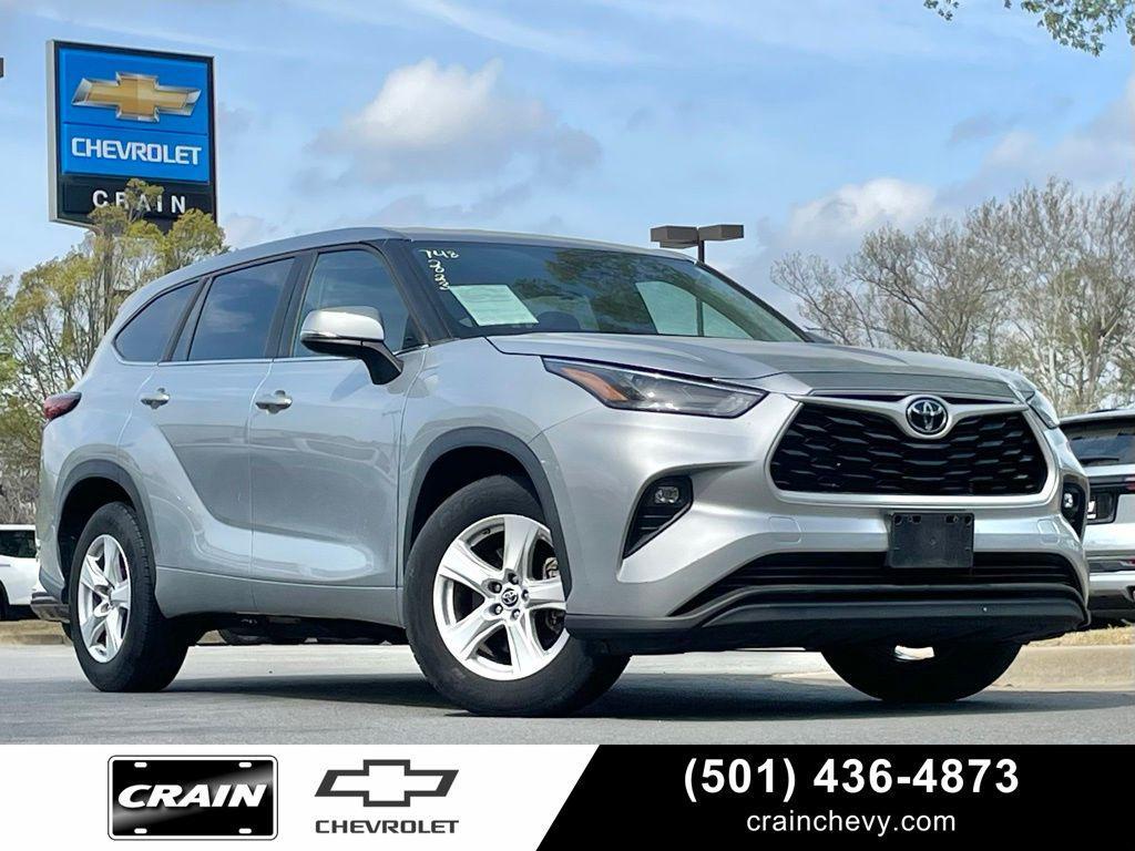 used 2023 Toyota Highlander car, priced at $29,982