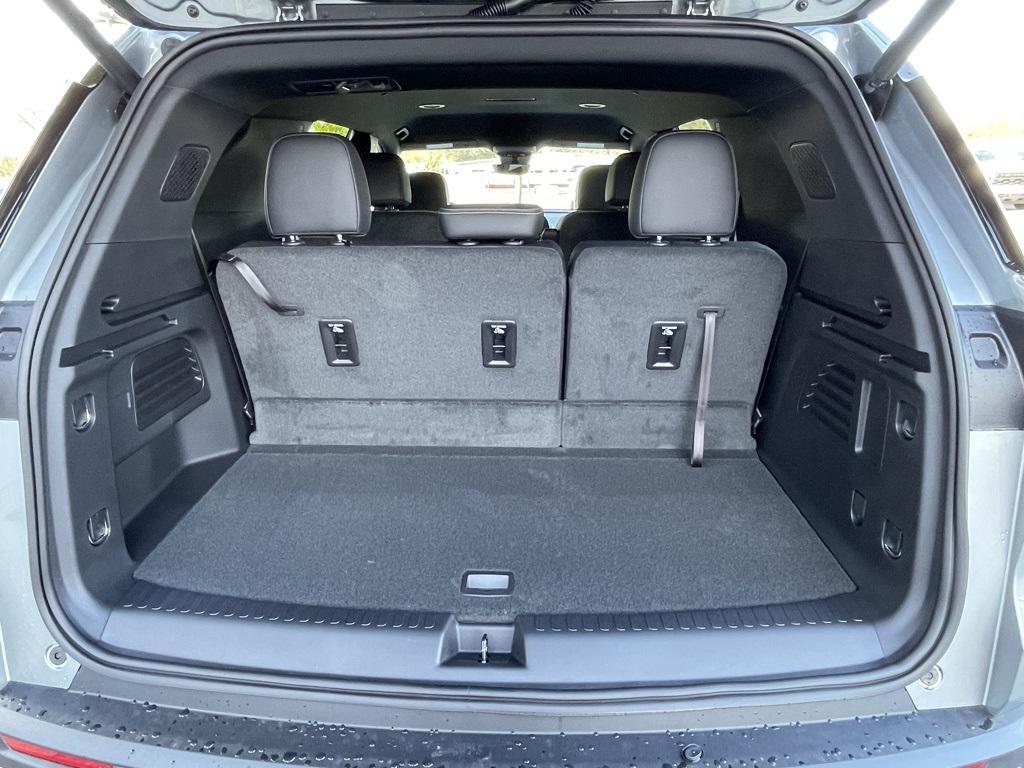 new 2026 Chevrolet Traverse car, priced at $42,490