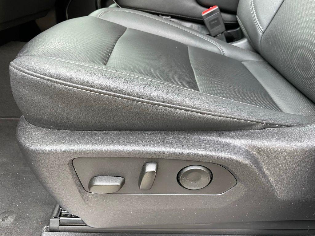 used 2025 GMC Sierra 1500 car, priced at $48,626