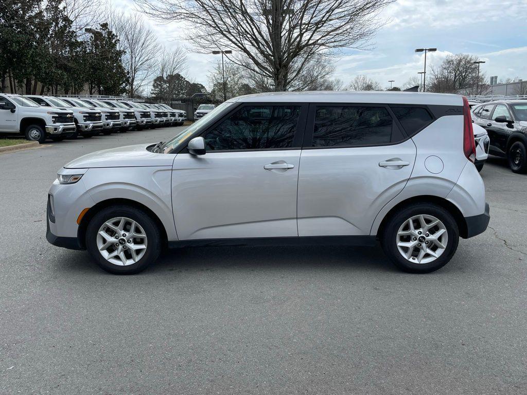 used 2021 Kia Soul car, priced at $13,494