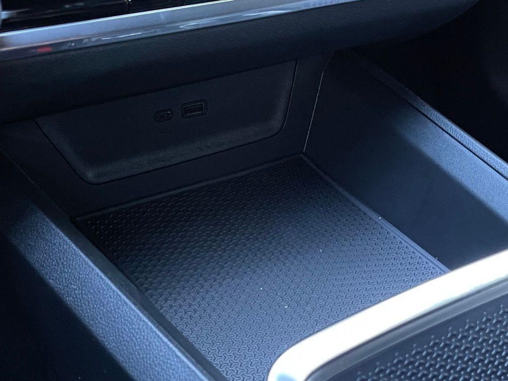 new 2026 Chevrolet Equinox car, priced at $27,990