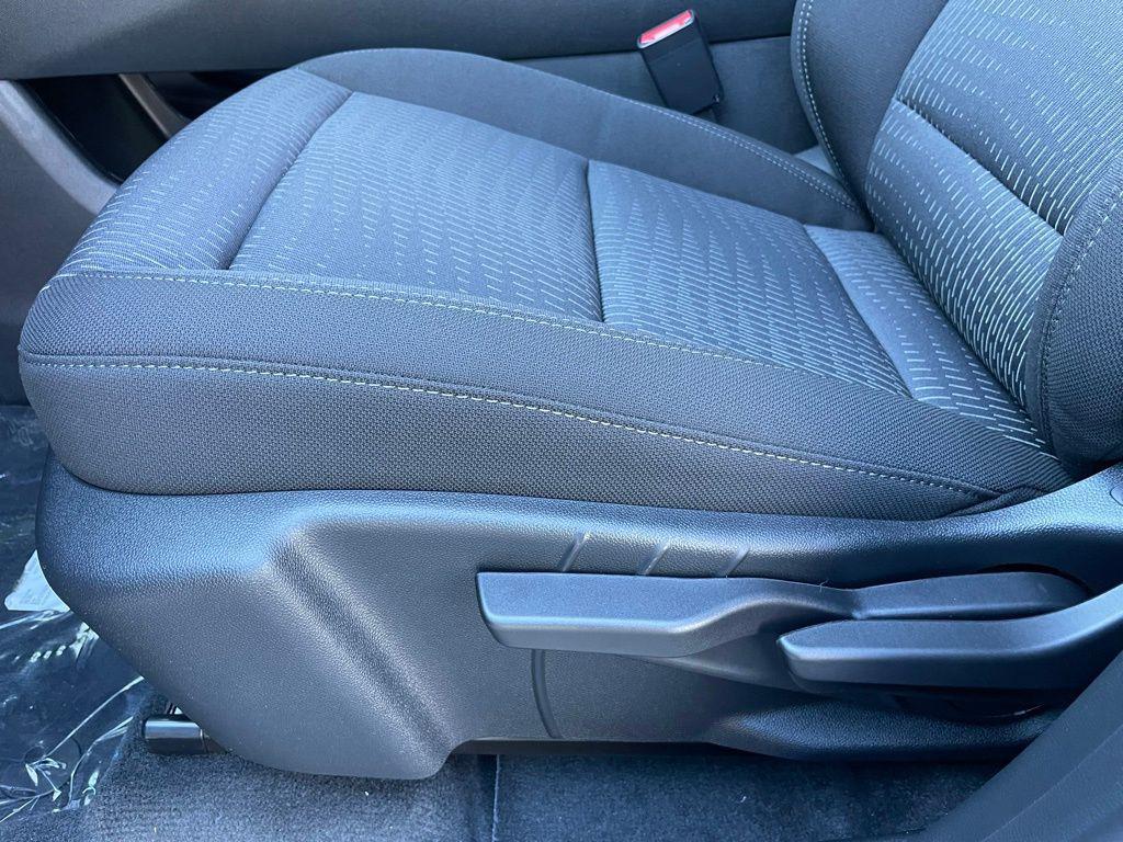 new 2026 Chevrolet Equinox car, priced at $27,990