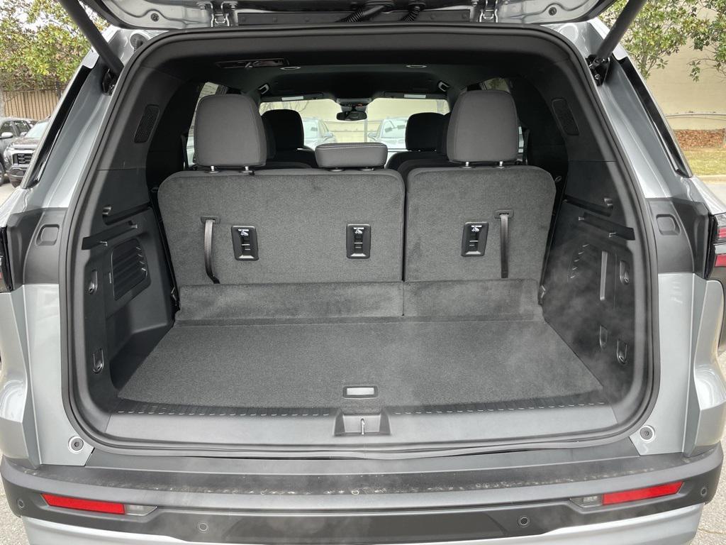 new 2026 Chevrolet Traverse car, priced at $40,990