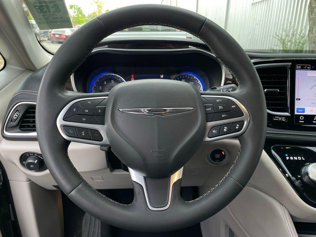 used 2024 Chrysler Pacifica car, priced at $31,963