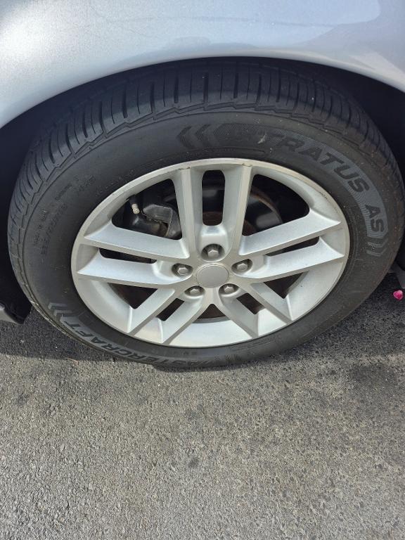 used 2005 Cadillac DeVille car, priced at $6,999