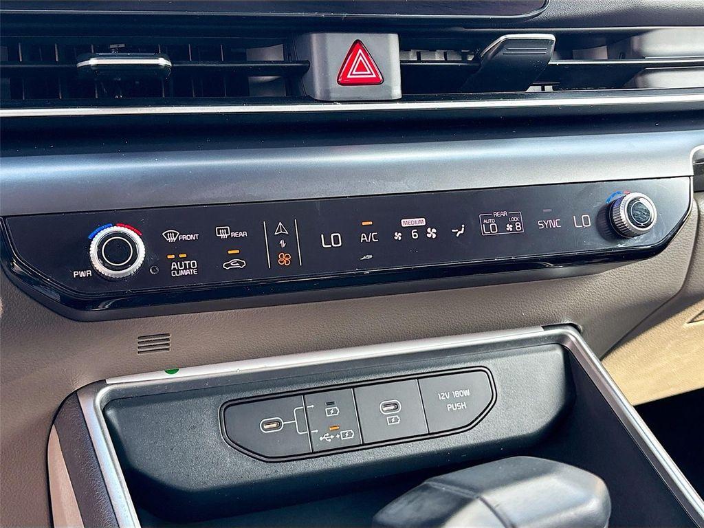 used 2025 Kia Carnival car, priced at $31,997