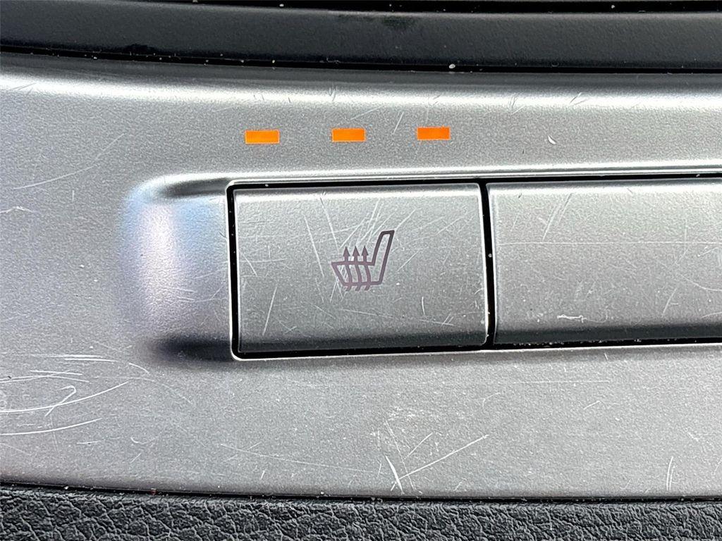 used 2025 Kia Carnival car, priced at $31,997