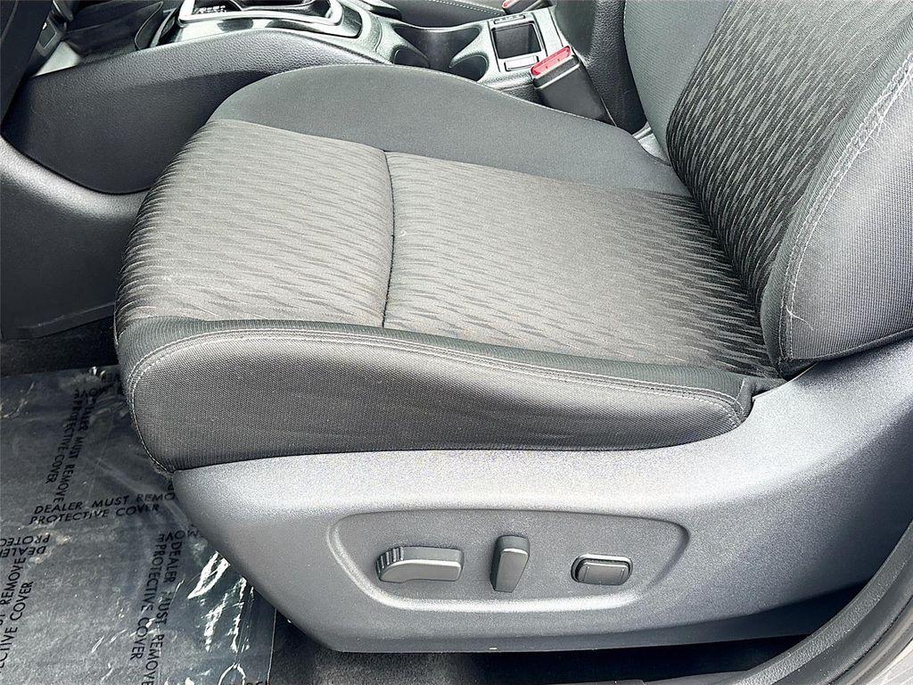 used 2019 Nissan Rogue car, priced at $13,297