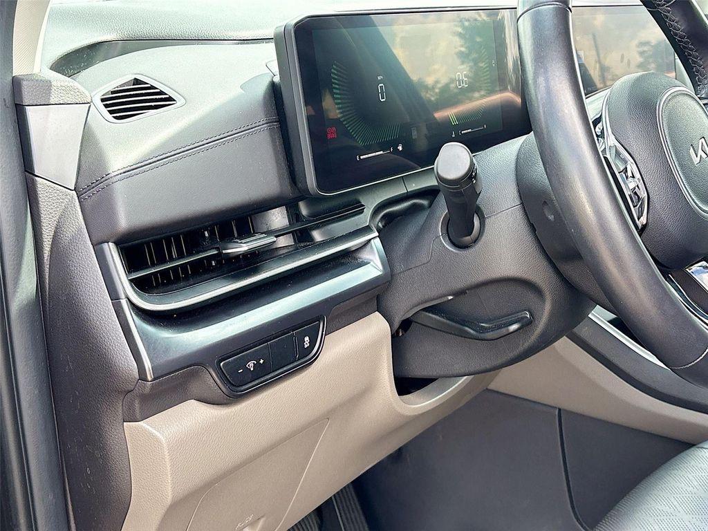 used 2025 Kia Carnival car, priced at $29,997