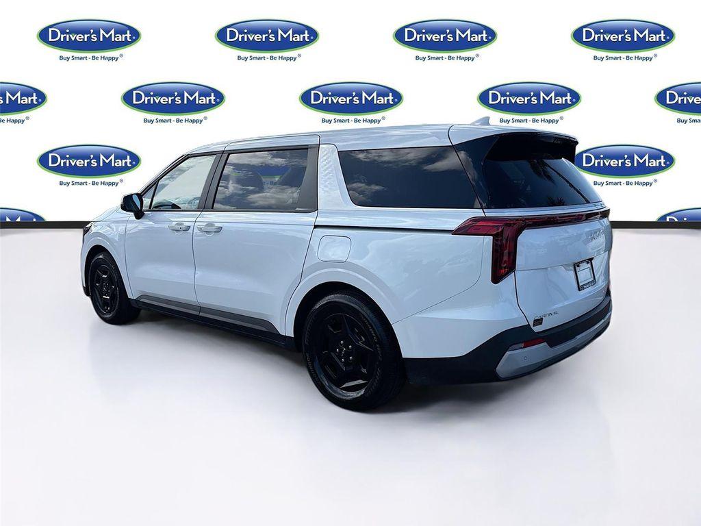 used 2025 Kia Carnival car, priced at $29,995