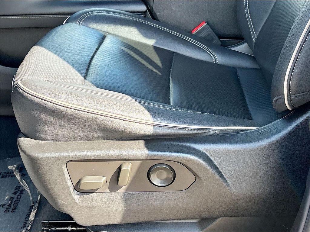 used 2023 Chevrolet Suburban car, priced at $30,997