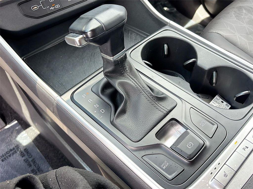 used 2025 Kia Carnival car, priced at $29,995